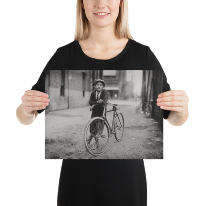 Photo paper poster – Messenger Boy for Mackay Telegraph Company, Waco, Texas – Lewis Hine (1913)